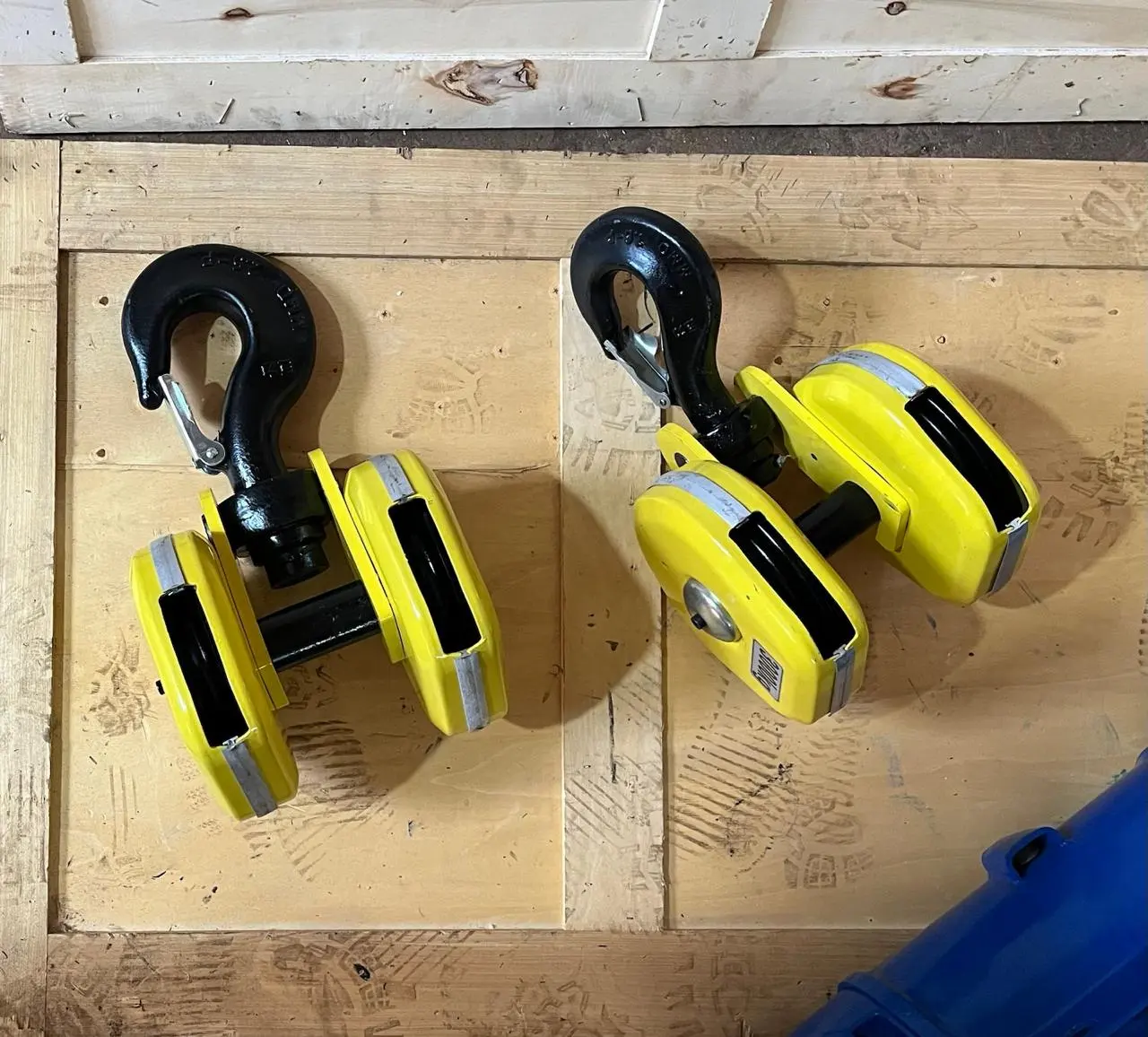 pastecas amarillas vista de lado